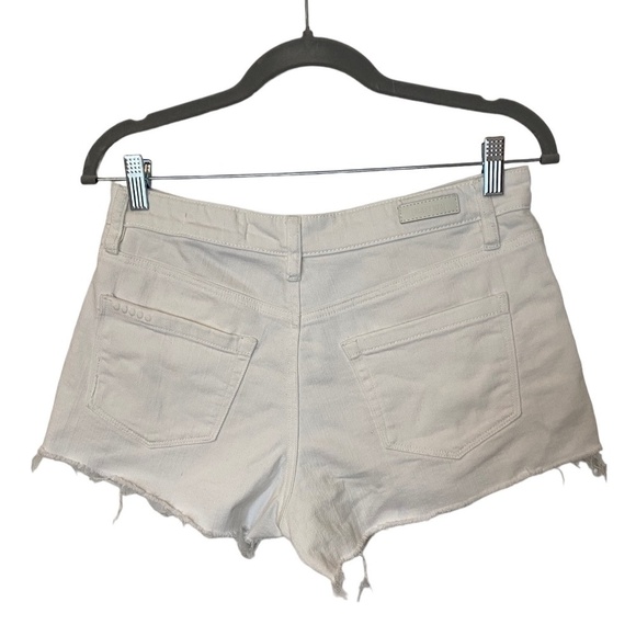 BLANK NYC Shorts Size 26 (The Barrow) Vintage High-Rise White Denim - Picture 2 of 11